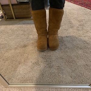 Ugg classic chestnut boot